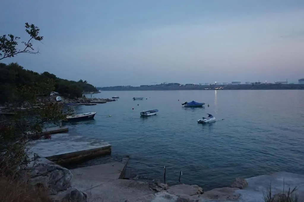Apartman 1 Apartment Omisalj 0*,  Croatia