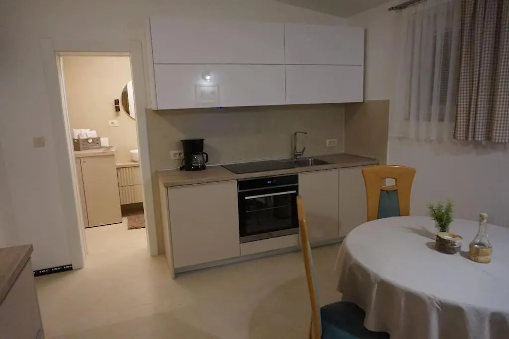 Apartman 1 Apartment Omisalj